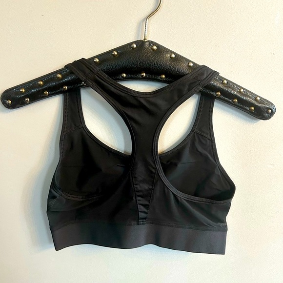 Victoria Secret Sport Bra! ✌️ - Picture 2 of 3